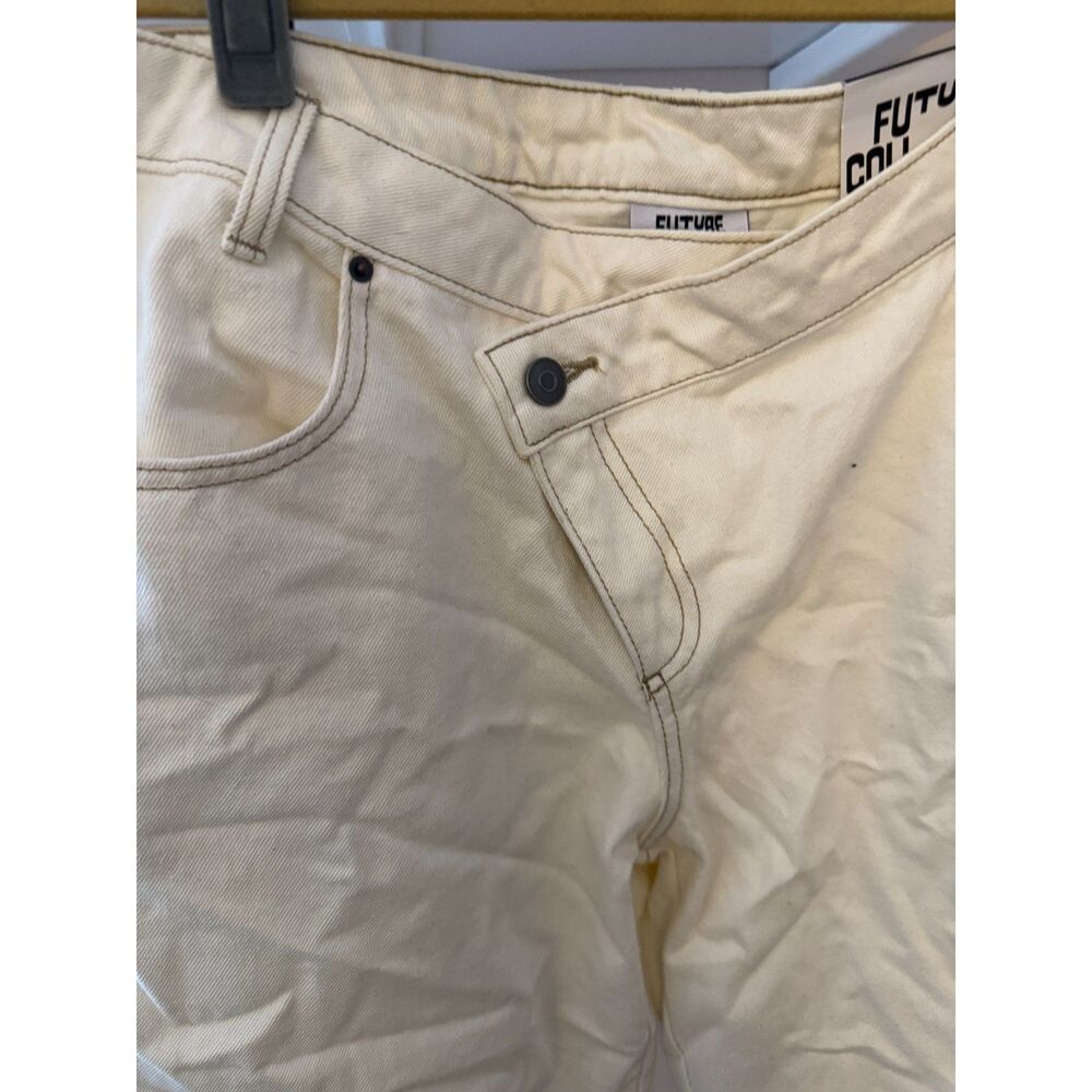 White asymmetrical waist slim barrel white/cream jeans Future Collective 12 NWT
